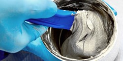 Mehr und individualisierte Klebstoffe sind der Trend
