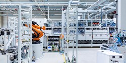 Diese Imprägnieranlagen verbinden Prozesskompetenz und Erfahrung in der Imprägnierung von Elektromotoren für die Automobilindustrie (Bild: bdtronic GmbH)