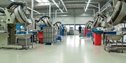 Reinraumbedingungen bei der Beschichtung (Bild: OVE Plasmatec GmbH)
