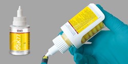 Im Vergleich zum vorherigen 50 ml Modell wurden vor allem das Design und das Handling verbessert (Bild: Gluetec Group)
