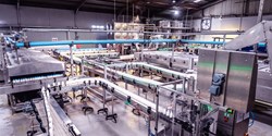 Kombinierte Folien und Platten tragen heute den umfassenden Qualitätsanforderungen in der Lebensmittelindustrie Rechnung (Bild: Tec-Joint/iStock_GCShutter)