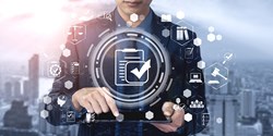 Qualitätsmanagement und -dokumentation entlang der Wertschöpfungskette ist heute ein zentraler Aspekt von Entwicklungsprojekten und Dienstleistungen (Bild: istockphoto_Blue Planet Studio)